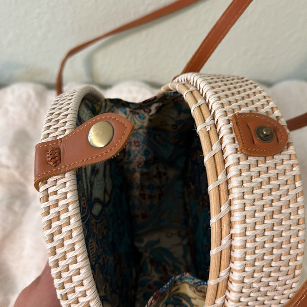 Round rattan seashell bag - Picture 5 of 11